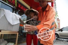 <b>三明饭店老板点赞！晋江一饭店老板设爱心早餐</b>